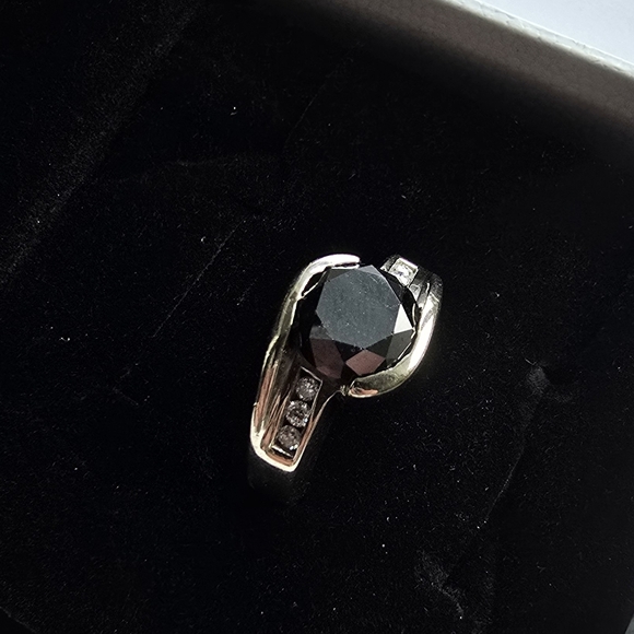 BLACK DIAMOND RING - Picture 11 of 12